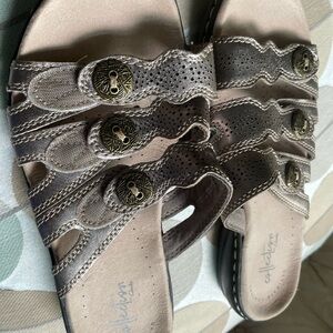 Clark’s sandal metallic